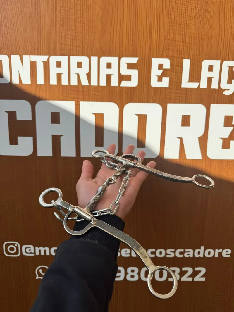Freio bridom torcido com barbela de corrente
