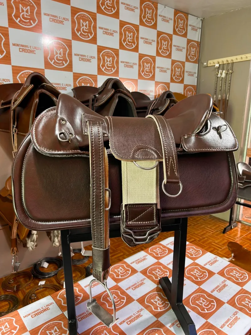 Kit Sela Freio de Ouro com Loro Embutido para cavalo