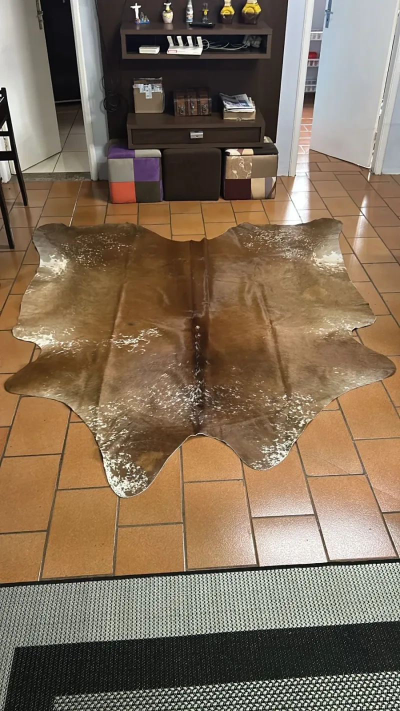 Tapete de Couro Bovino Caramelo Salpicado