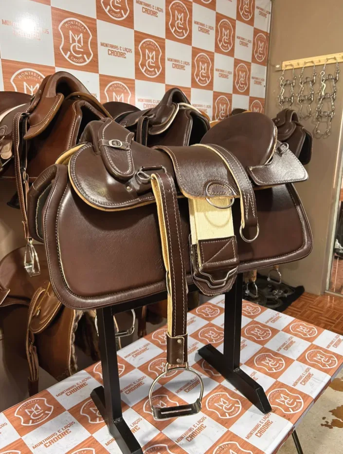 Kit Sela Freio de Ouro para cavalo