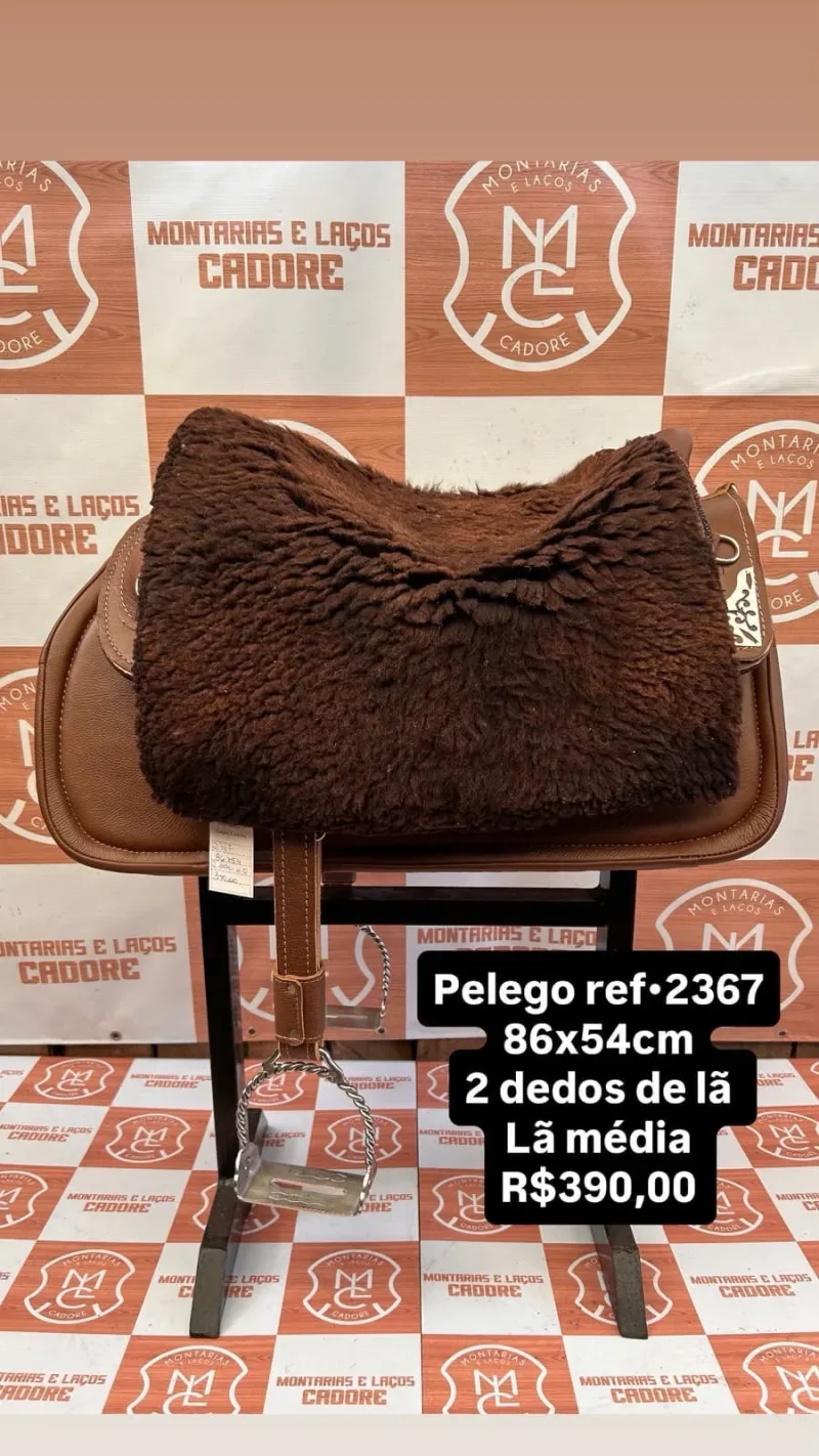 Pelego de lã à venda por R$ 390