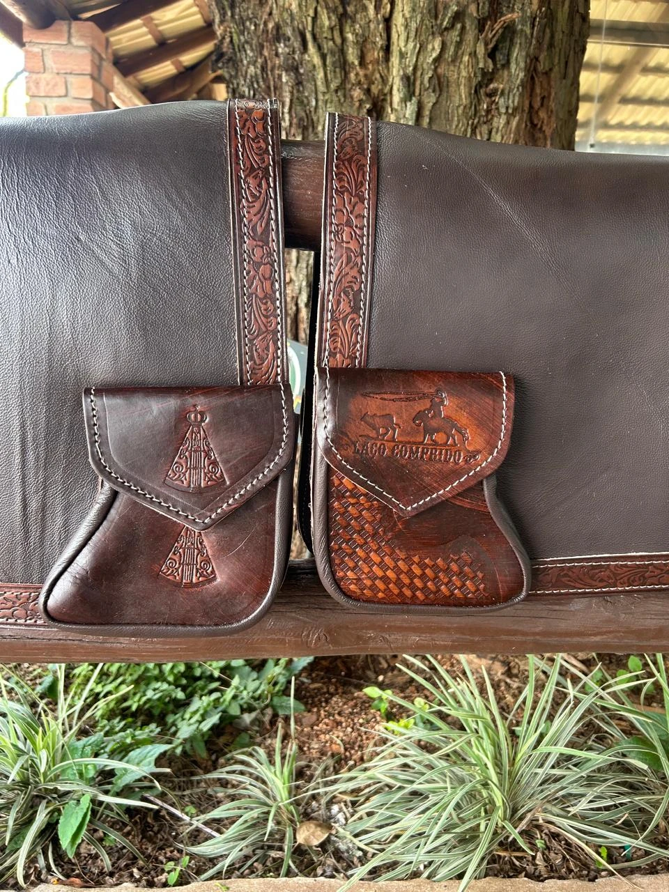 Detalhe dos bolsos da Badana Forrada com EVA